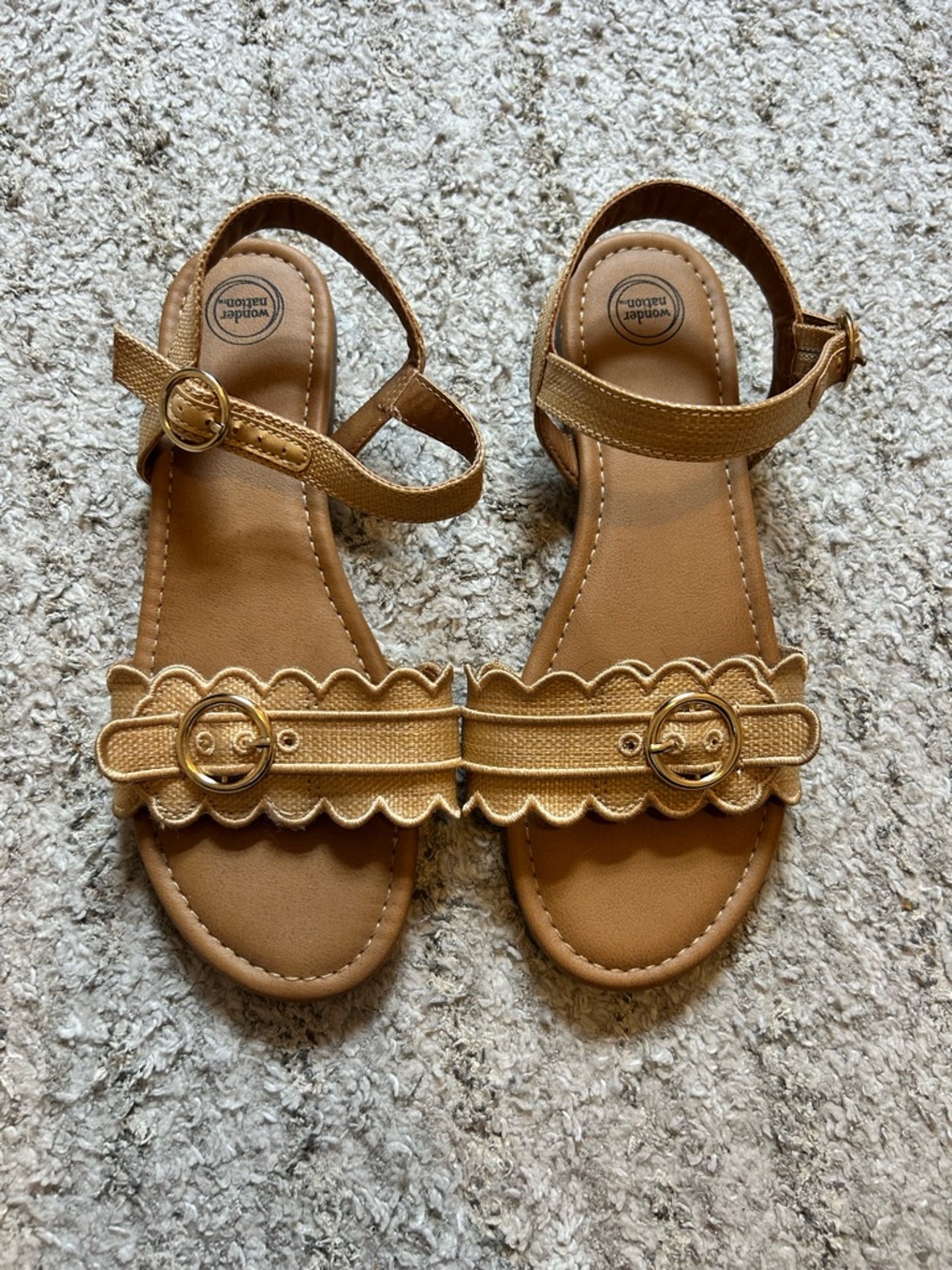 Wonder Nation Scalloped Straps Nude Sandals Size 4 Lightly used BEAUTIFUL 🤩